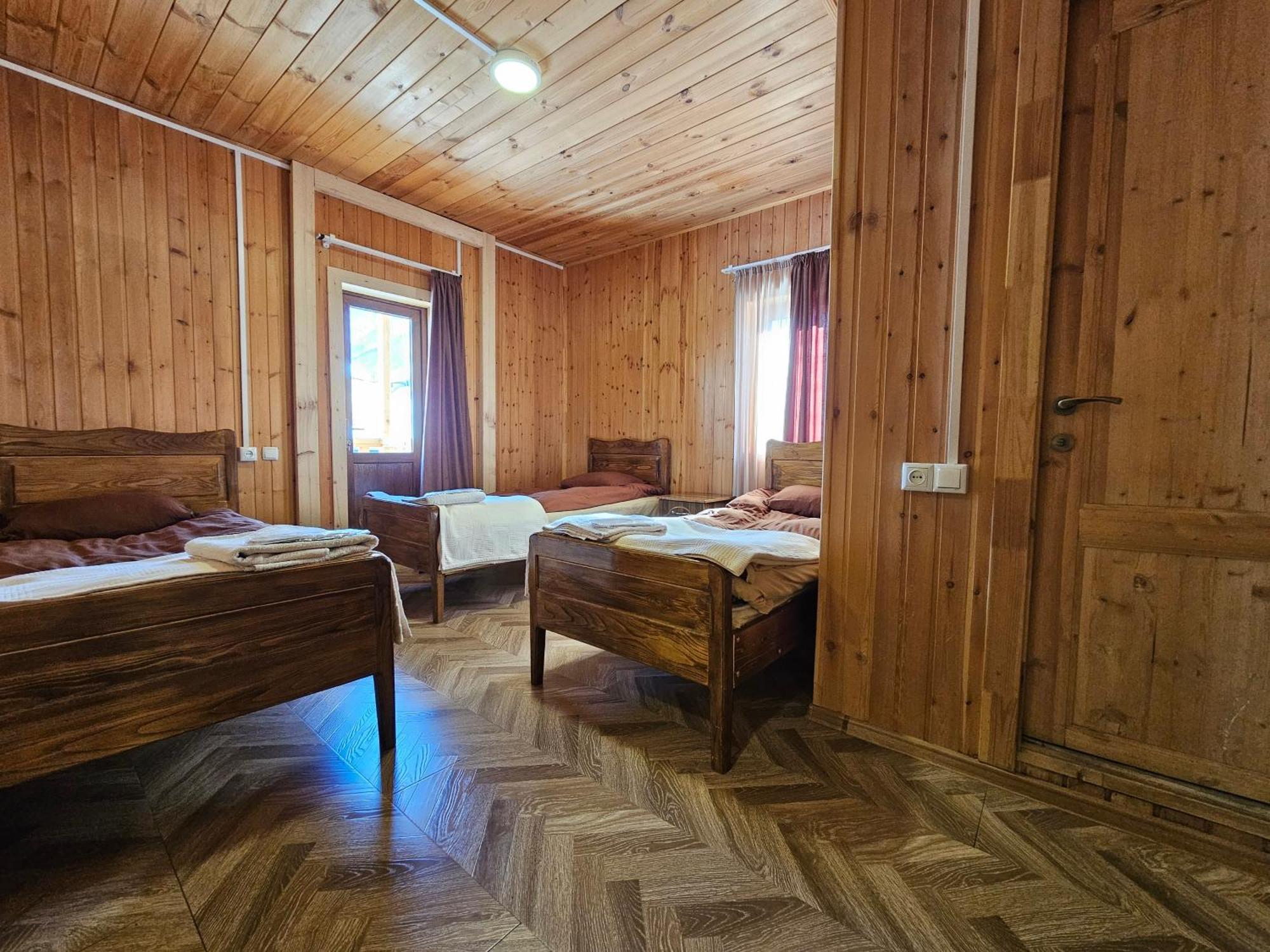 Guesthouse Ushguli Maspindzeli מראה חיצוני תמונה